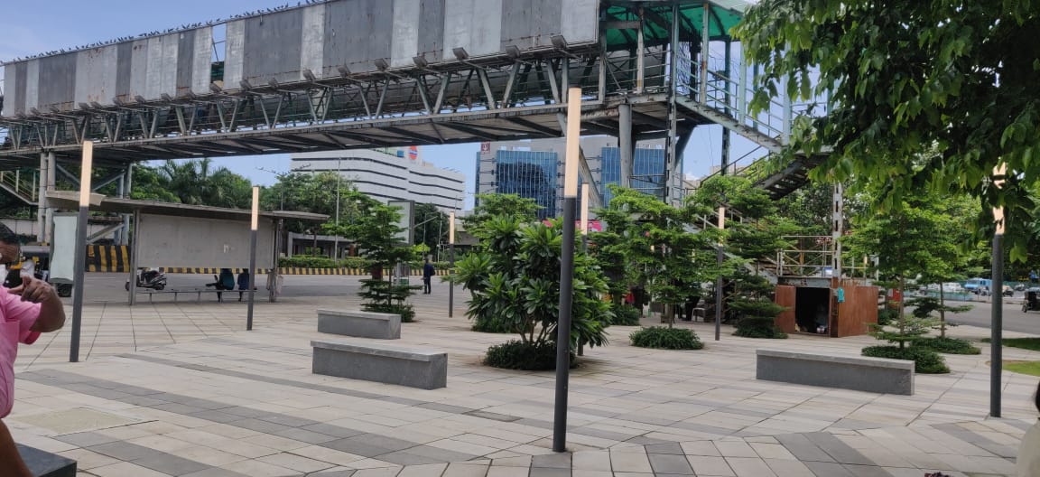 Beautiful garden landscape at BKC Park with lawn and plantation design